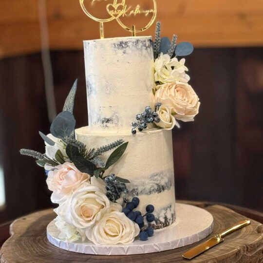 https://suzannewaldroncivilcelebrant.com.au/wp-content/uploads/2026/03/beautiful-weddingcake-midnorthcoast-wedding-celebrant-sue-waldron-540x540.jpg